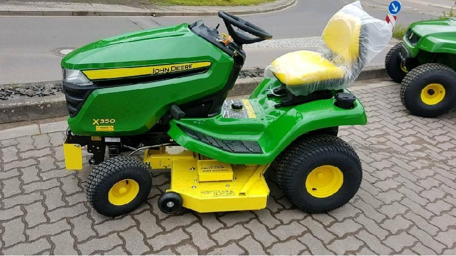 John DeereAufsitzrasenmäher "X350" mit Hochgrasmähwerk Landmaschinen
